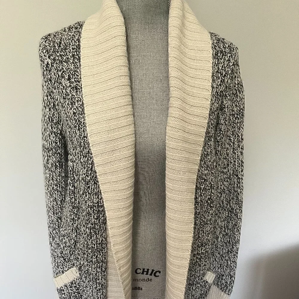 RBD Style Bailey Cardigan EUC Size M Beige & Black - Picture 2 of 3